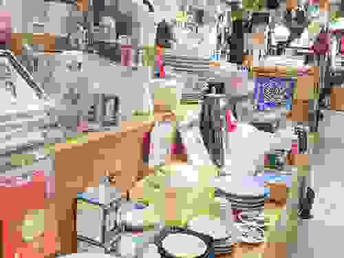 大量新貨到店