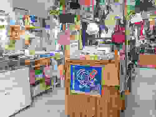 大量新貨到店