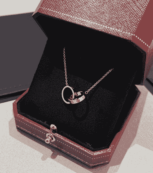 Cartier love neckless gold 