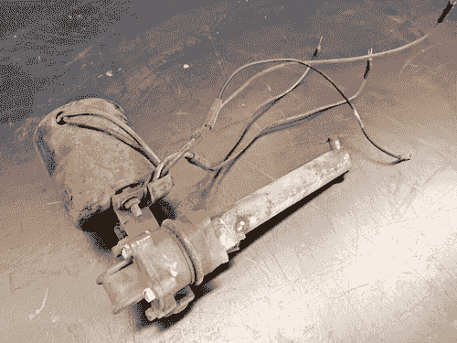 Item #67 1956-55-57 thunderbird power seat motor 12 volt (core)