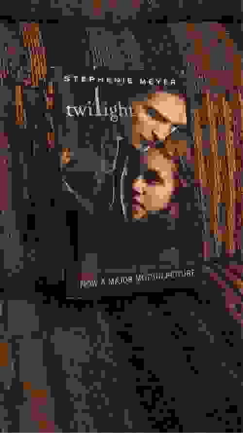 TWILIGHT BY: STEPHENIE MEYER
