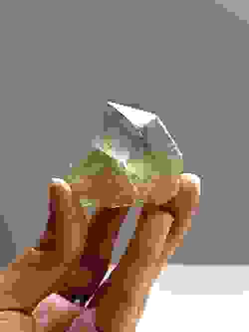 金髮晶景石