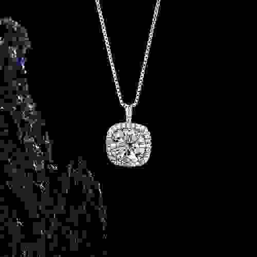 YDN0015 S925 sterling silver small cube sugar Moissanite necklace, women's bread collarbone necklace