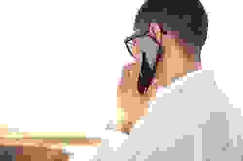 Book a phone call conversation with an officer of Vinacia Advisory