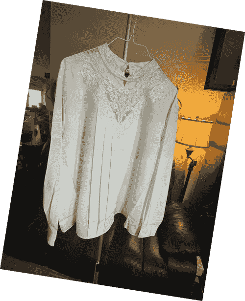 Beautiful Ladies Ivory Color Blouse in an Old West Style - Size 26W