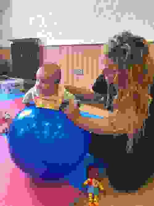 AUTUMN TERM Baby Gym Community - Mondays 1.00-2.15 - Parent and Baby Session