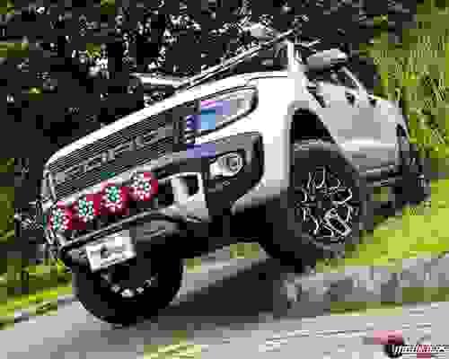 CARMODIFIERS HALOGEN HOLDER FOR FORD RANGER