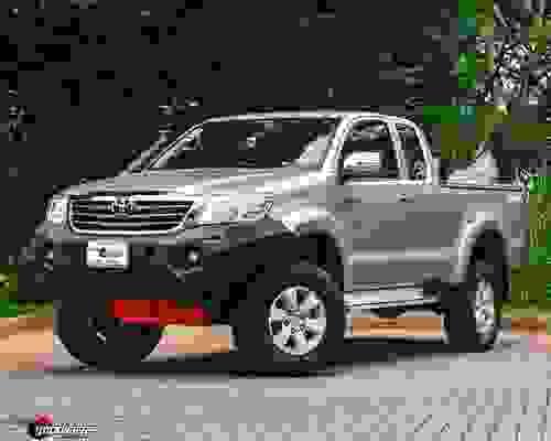 TOYOTA DOBINSONS FRONT BUMPER 