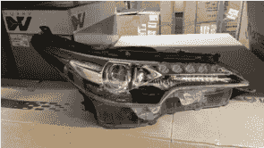 TOYOTA FORTUNER 16-20 HEADLIGHTS