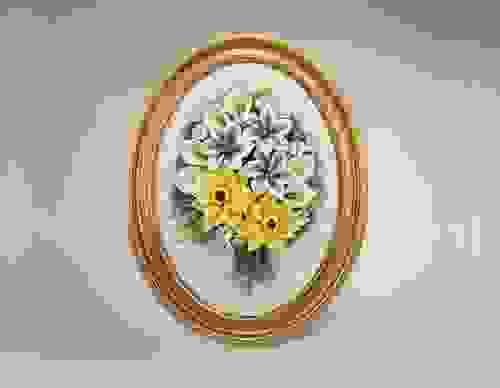 Beautiful Handmade Capodimonte Style Porcelain Flower Bouquet in Oval Frame Wall