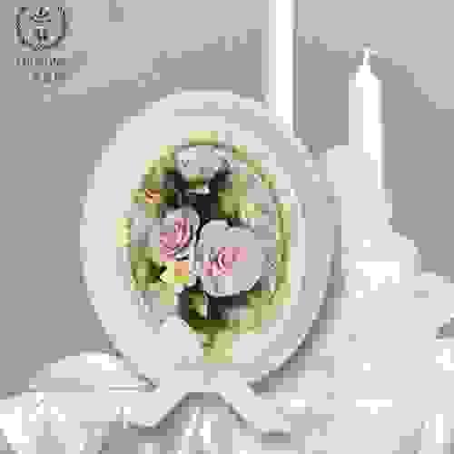 Beautiful Handmade Capodimonte Style Porcelain Flower Bouquet in Oval Frame Wall