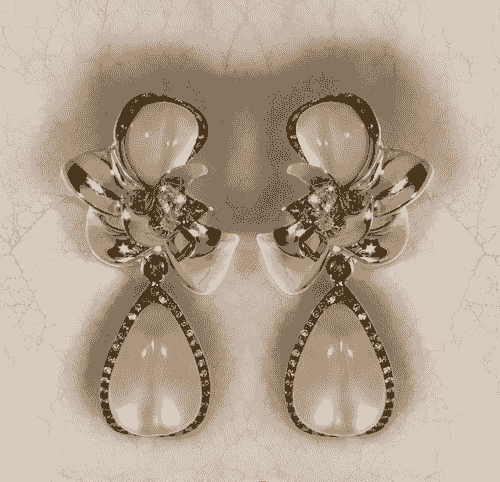 18ct Yellow Gold Sapphire Mother of Pearl Quartz Earrings