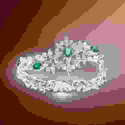 18ct White Gold Emerald Diamond Bracelet