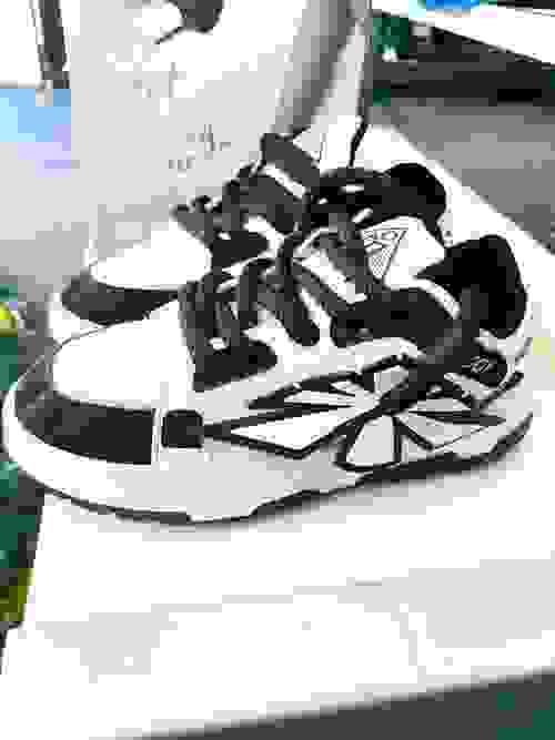  SHOES SNEAKERS