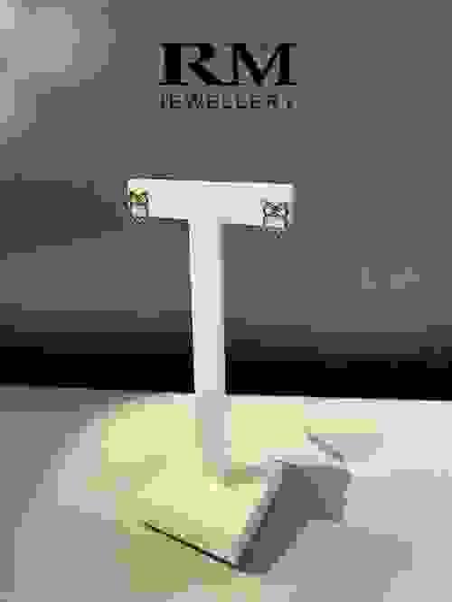 es11
