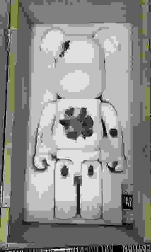 Bearbrick Art Overturn 1000% White Phantom 全球限量500隻