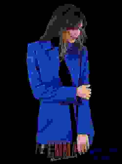 Chaquetón azul klein