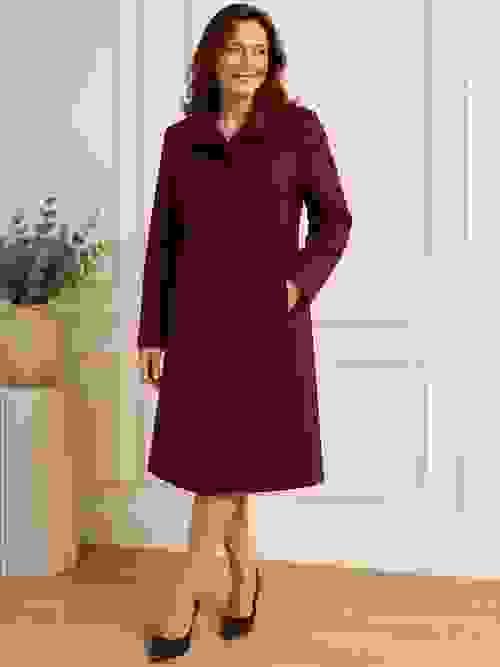 Abrigo Christina Félix