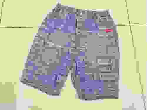 Levis  滿版牛仔五分短褲