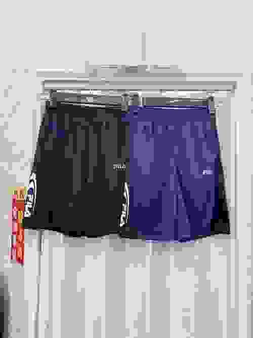 Fila 拼接款吸排短褲