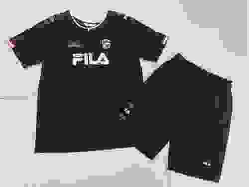 Fila 金色logo款式設計