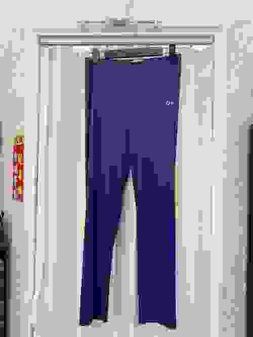 Levis  涼感超薄內搭褲
