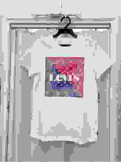  Levis  萊卡棉白色上衣