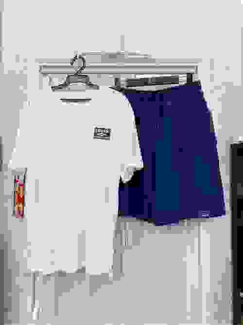 Levis  背後字母上衣/口袋短褲