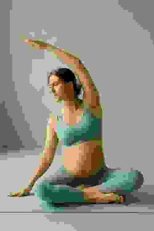 SCHWANGERSCHAFTSYOGA ONLINE
