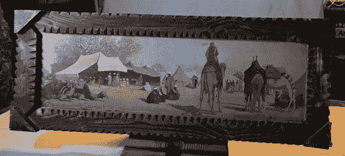 قطعة فنية خشبية مميزة مصنوعة يدويًا، تجمع بين الطابع التراثي واللمسة الفنية الأصيلة