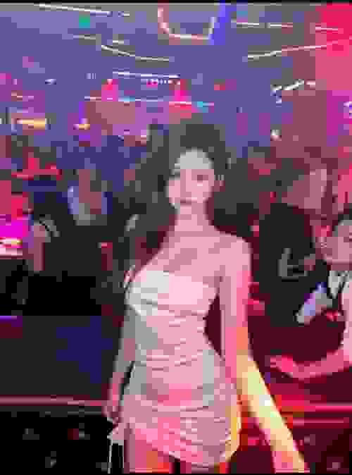  Yiiu7i^  广东 东莞 w少