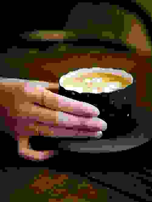 磨砂质感的四叶草咖啡杯水杯