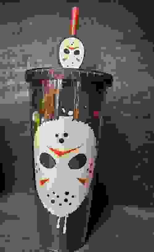 Friday The 13th Jason Mask Cup With Lid and Straw 20 Ounces