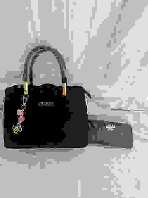 Tasche + Geldtasche  GUESS