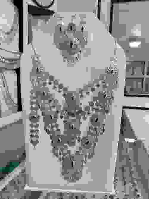 ست زیورآلات نقرهای با سنگ لاجورد – ظرافت در جزئیات