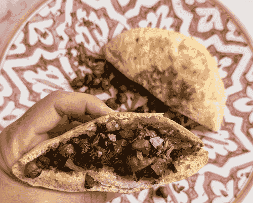 Zaalouk & harissa chickpea batbout (cold) – Vegan