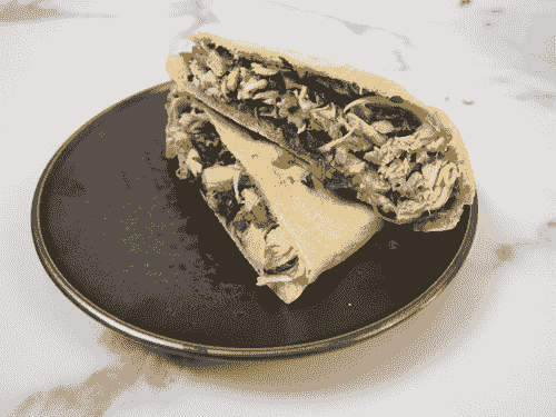 Chicken tfaya batbout (cold)