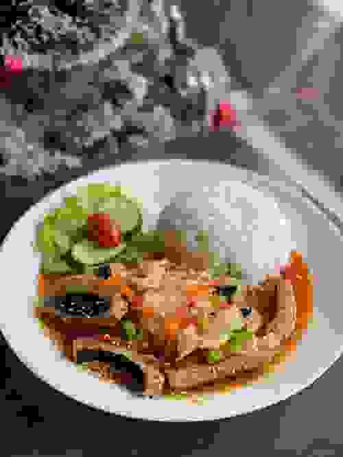 糖醋素余片饭 Sweet & Sour Fish Fillet Rice