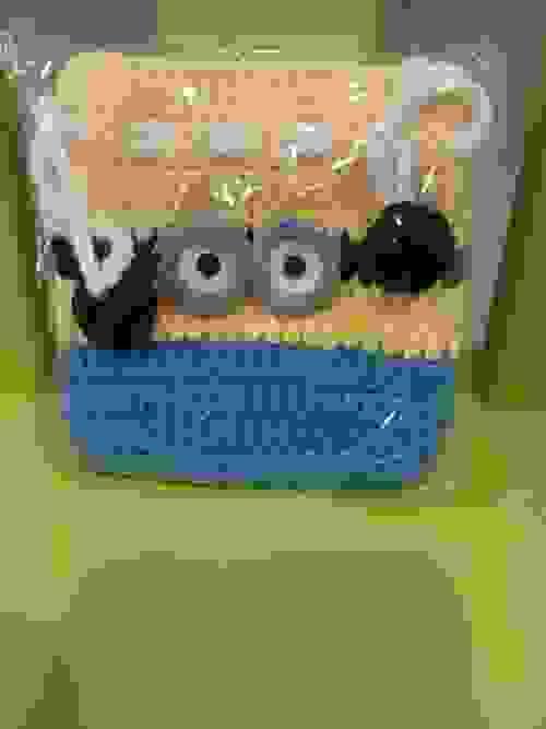 Minion crochet small pouch