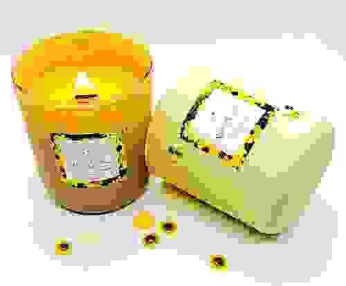 Kiss-A-Bee Container Candle
