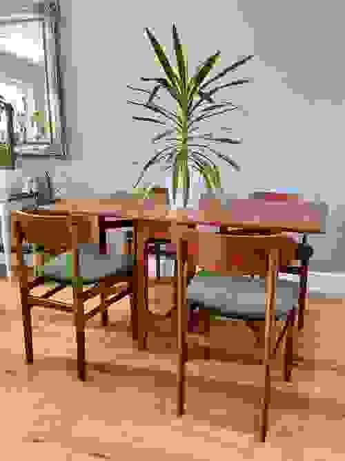 Retro NATHAN Set of 4 Teak Butterfly Back Chairs & Drop Leaf Table