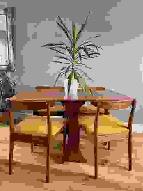 G PLAN Teak Drop Leaf Table with a Set of 4 Dining Chairs by Greaves & Thomas