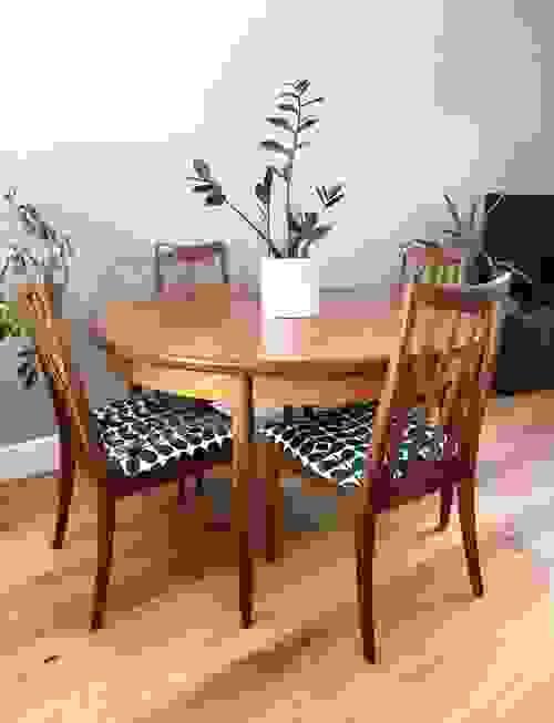 NEW LISTING G Plan Fresco Round Extending Dining Table and Chairs, Set of 4