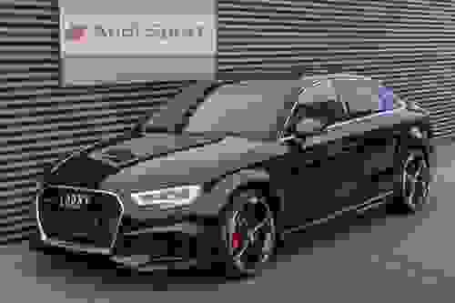 AUDI RS3 BERLINE 2.5 TFSI QUATTRO – 400 CH – FULL BLACK EDITION  