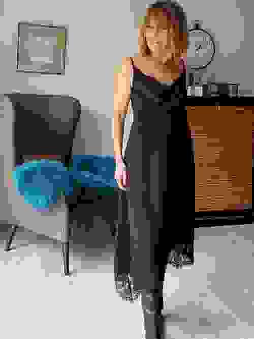 Robe asymétrique noire 
