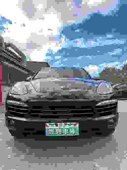 2012式 Porsche Cayenne 3.0 V6 diesel Ttptronic