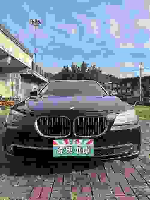 2010/06  BMW 740Li 3.0