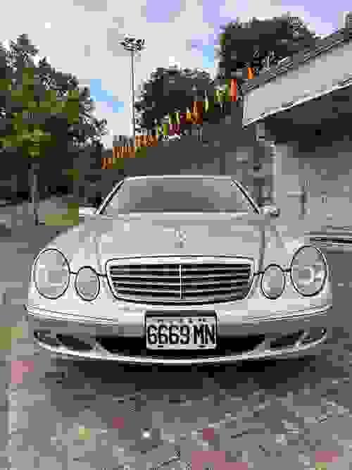 2005式 Mercedes-Benz W211 E240