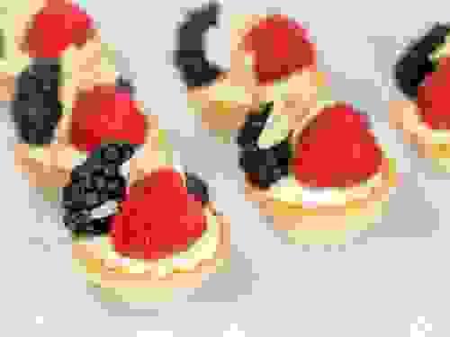 Mini fruit tart		
