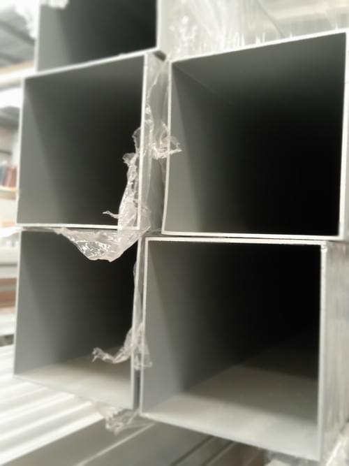 Cuadradillo de aluminio de 20x20